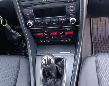 Синій Ауді А4, об'ємом двигуна 1.8 л та пробігом 194 тис. км за 7100 $, фото 53 на Automoto.ua