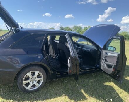 Синий Ауди А4, объемом двигателя 2 л и пробегом 255 тыс. км за 11100 $, фото 1 на Automoto.ua