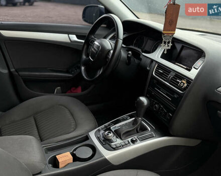Синій Ауді А4, об'ємом двигуна 1.97 л та пробігом 275 тис. км за 10499 $, фото 24 на Automoto.ua