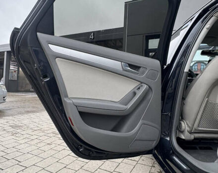 Синій Ауді А4, об'ємом двигуна 1.8 л та пробігом 240 тис. км за 8950 $, фото 58 на Automoto.ua