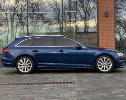 Синий Ауди А4, объемом двигателя 2 л и пробегом 235 тыс. км за 20990 $, фото 3 на Automoto.ua