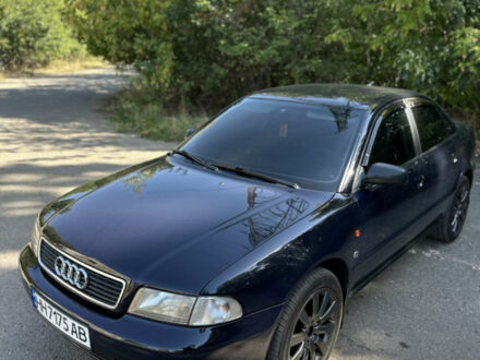 Синій Ауді А4, об'ємом двигуна 1.6 л та пробігом 328 тис. км за 4249 $, фото 1 на Automoto.ua