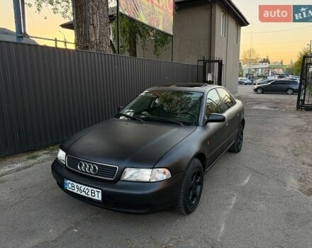 Синий Ауди А4, объемом двигателя 1.8 л и пробегом 300 тыс. км за 2000 $, фото 1 на Automoto.ua