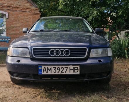 Синий Ауди А4, объемом двигателя 1.8 л и пробегом 310 тыс. км за 1806 $, фото 1 на Automoto.ua