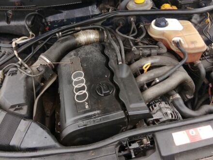 Синий Ауди А4, объемом двигателя 0 л и пробегом 250 тыс. км за 592 $, фото 1 на Automoto.ua