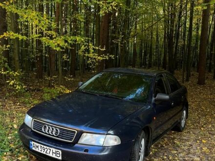 Синій Ауді А4, об'ємом двигуна 1.8 л та пробігом 410 тис. км за 1900 $, фото 1 на Automoto.ua