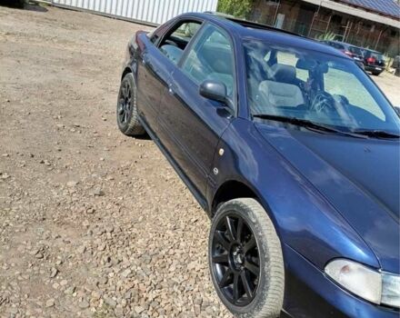 Синий Ауди А4, объемом двигателя 1.8 л и пробегом 350 тыс. км за 2250 $, фото 1 на Automoto.ua