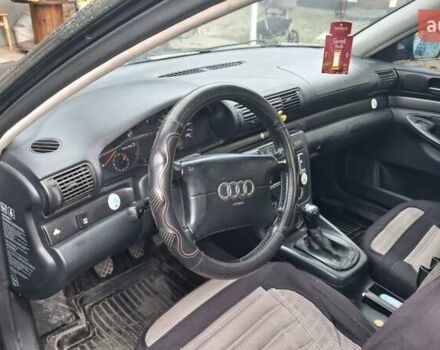 Синій Ауді А4, об'ємом двигуна 1.8 л та пробігом 310 тис. км за 3300 $, фото 1 на Automoto.ua