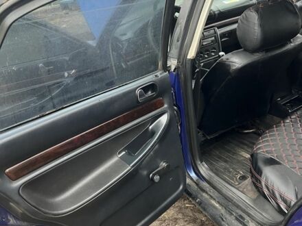 Синій Ауді А4, об'ємом двигуна 1.8 л та пробігом 200 тис. км за 2367 $, фото 1 на Automoto.ua