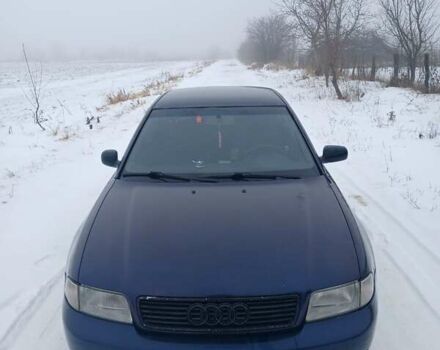 Синий Ауди А4, объемом двигателя 1.6 л и пробегом 443 тыс. км за 2300 $, фото 1 на Automoto.ua