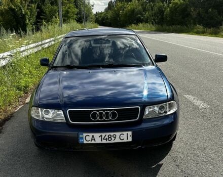 Синий Ауди А4, объемом двигателя 1.8 л и пробегом 320 тыс. км за 2500 $, фото 1 на Automoto.ua