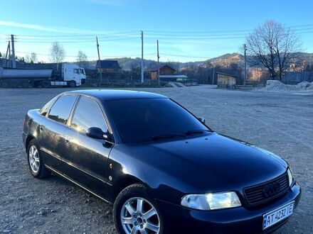 Ауді А4 1995 у Ворохта на Automoto.ua Синій Ауді А4, об'ємом двигуна 16 л та пробігом 394 тис. км за 3350 $, фото 1 на Automoto.ua