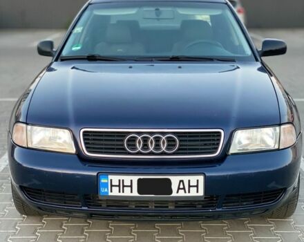 Синій Ауді А4, об'ємом двигуна 1.6 л та пробігом 316 тис. км за 3486 $, фото 1 на Automoto.ua