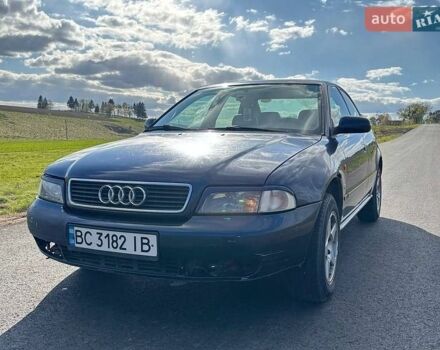 Синий Ауди А4, объемом двигателя 1.6 л и пробегом 343 тыс. км за 2200 $, фото 1 на Automoto.ua