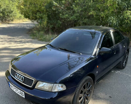 Синій Ауді А4, об'ємом двигуна 1.6 л та пробігом 328 тис. км за 5500 $, фото 1 на Automoto.ua