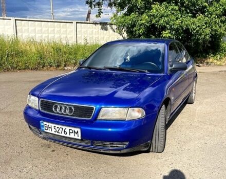 Синий Ауди А4, объемом двигателя 1.6 л и пробегом 350 тыс. км за 3000 $, фото 1 на Automoto.ua
