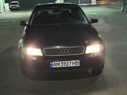 Синій Ауді А4, об'ємом двигуна 1.8 л та пробігом 450 тис. км за 2150 $, фото 1 на Automoto.ua