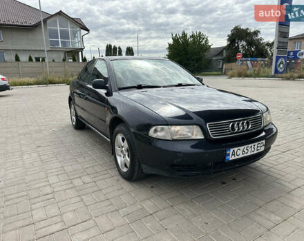 Синий Ауди А4, объемом двигателя 1.9 л и пробегом 300 тыс. км за 3500 $, фото 1 на Automoto.ua