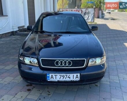 Синий Ауди А4, объемом двигателя 1.6 л и пробегом 350 тыс. км за 2700 $, фото 1 на Automoto.ua
