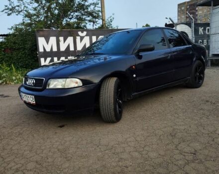 Синий Ауди А4, объемом двигателя 1.6 л и пробегом 500 тыс. км за 3100 $, фото 1 на Automoto.ua