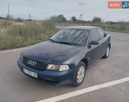 Синий Ауди А4, объемом двигателя 1.8 л и пробегом 451 тыс. км за 2100 $, фото 1 на Automoto.ua