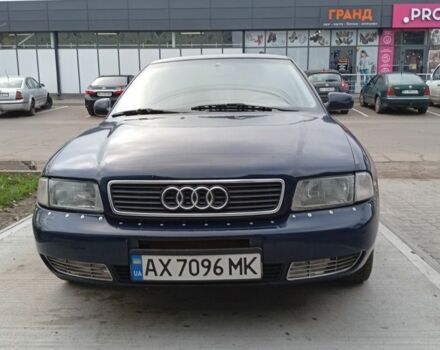 Синий Ауди А4, объемом двигателя 1.9 л и пробегом 300 тыс. км за 3787 $, фото 1 на Automoto.ua