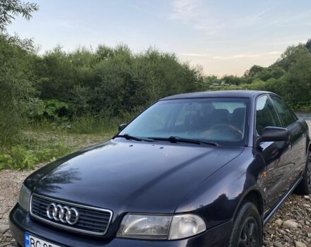 Синій Ауді А4, об'ємом двигуна 1.8 л та пробігом 295 тис. км за 3200 $, фото 1 на Automoto.ua