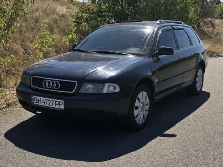 Синій Ауді А4, об'ємом двигуна 1.8 л та пробігом 300 тис. км за 4000 $, фото 1 на Automoto.ua