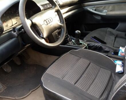 Синий Ауди А4, объемом двигателя 0 л и пробегом 300 тыс. км за 2315 $, фото 1 на Automoto.ua