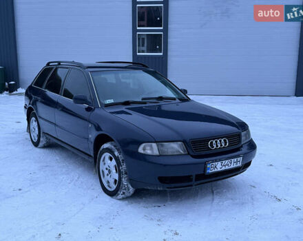Синий Ауди А4, объемом двигателя 1.78 л и пробегом 190 тыс. км за 2550 $, фото 1 на Automoto.ua