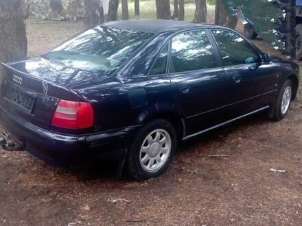 Синій Ауді А4, об'ємом двигуна 1.8 л та пробігом 470 тис. км за 3300 $, фото 1 на Automoto.ua