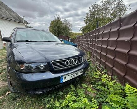 Синій Ауді А4, об'ємом двигуна 1.6 л та пробігом 445 тис. км за 1950 $, фото 1 на Automoto.ua