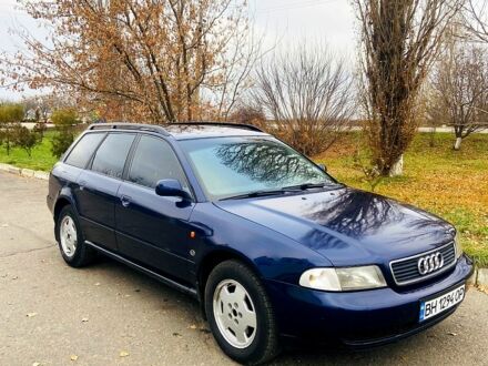 Синий Ауди А4, объемом двигателя 2.6 л и пробегом 440 тыс. км за 3600 $, фото 1 на Automoto.ua