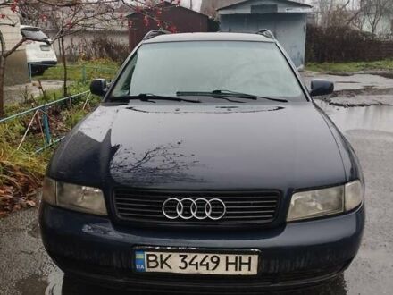 Синий Ауди А4, объемом двигателя 1.8 л и пробегом 426 тыс. км за 3500 $, фото 1 на Automoto.ua