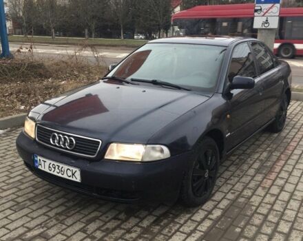 Синій Ауді А4, об'ємом двигуна 1.6 л та пробігом 320 тис. км за 1000 $, фото 1 на Automoto.ua
