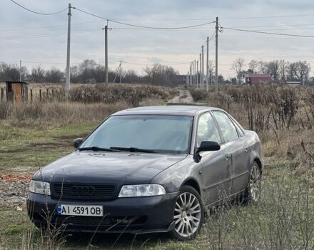 Синій Ауді А4, об'ємом двигуна 1.9 л та пробігом 250 тис. км за 1993 $, фото 1 на Automoto.ua
