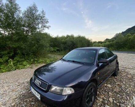 Синій Ауді А4, об'ємом двигуна 1.8 л та пробігом 295 тис. км за 3200 $, фото 1 на Automoto.ua