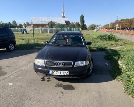 Синий Ауди А4, объемом двигателя 1.9 л и пробегом 300 тыс. км за 2000 $, фото 1 на Automoto.ua