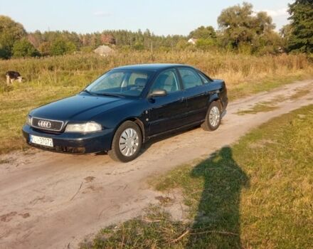 Синій Ауді А4, об'ємом двигуна 1.9 л та пробігом 300 тис. км за 1701 $, фото 1 на Automoto.ua