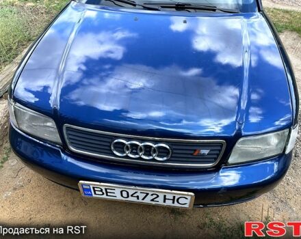 Синий Ауди А4, объемом двигателя 1.6 л и пробегом 0 тыс. км за 3000 $, фото 1 на Automoto.ua