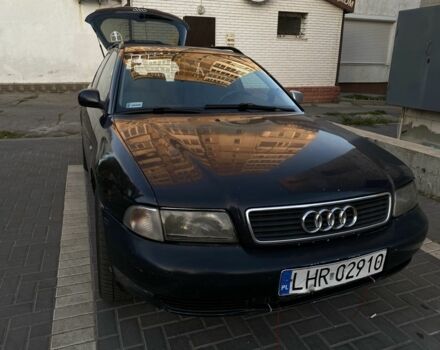 Синий Ауди А4, объемом двигателя 1.9 л и пробегом 379 тыс. км за 2500 $, фото 1 на Automoto.ua