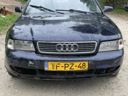 Синий Ауди А4, объемом двигателя 1.8 л и пробегом 244 тыс. км за 650 $, фото 1 на Automoto.ua