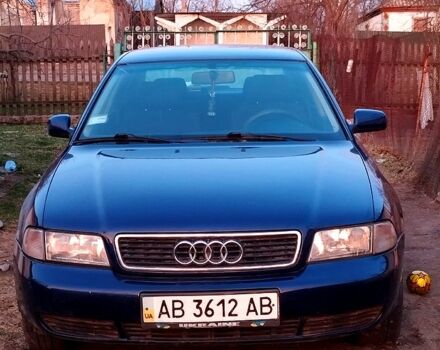 Синій Ауді А4, об'ємом двигуна 1.8 л та пробігом 363 тис. км за 3000 $, фото 1 на Automoto.ua