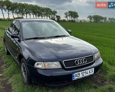 Синий Ауди А4, объемом двигателя 1.6 л и пробегом 334 тыс. км за 3350 $, фото 1 на Automoto.ua