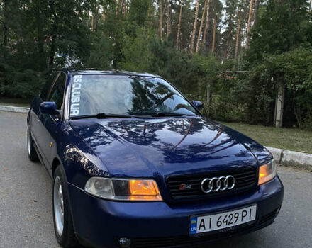 Синій Ауді А4, об'ємом двигуна 1.8 л та пробігом 400 тис. км за 4300 $, фото 1 на Automoto.ua
