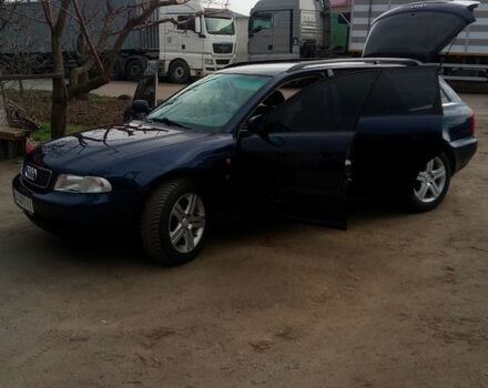 Синий Ауди А4, объемом двигателя 1.9 л и пробегом 450 тыс. км за 3950 $, фото 1 на Automoto.ua