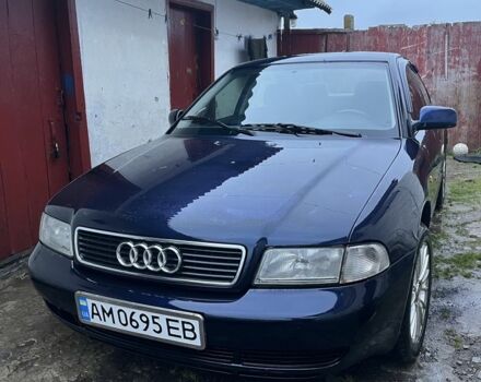 Синий Ауди А4, объемом двигателя 1.6 л и пробегом 295 тыс. км за 2800 $, фото 1 на Automoto.ua
