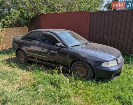 Синий Ауди А4, объемом двигателя 1.8 л и пробегом 294 тыс. км за 2000 $, фото 1 на Automoto.ua