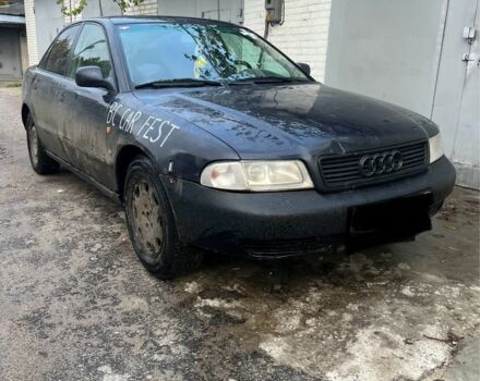 Синий Ауди А4, объемом двигателя 2.6 л и пробегом 200 тыс. км за 1000 $, фото 1 на Automoto.ua