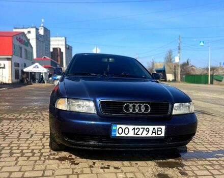 Синій Ауді А4, об'ємом двигуна 1.8 л та пробігом 380 тис. км за 3300 $, фото 1 на Automoto.ua